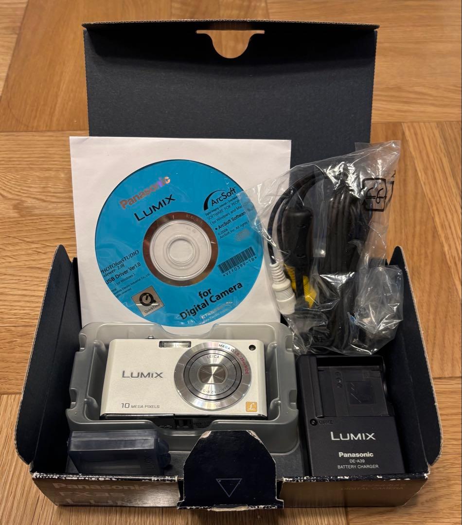 デジタルカメラ　Panasonic LUMIX DMC-FX35