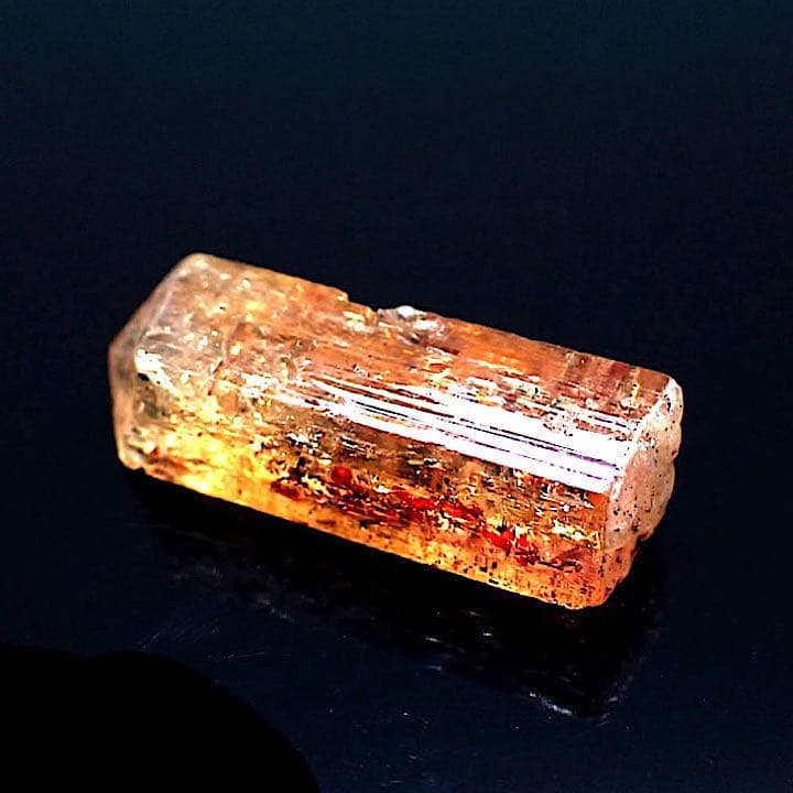 【ブラジル産】インペリアルトパーズ原石