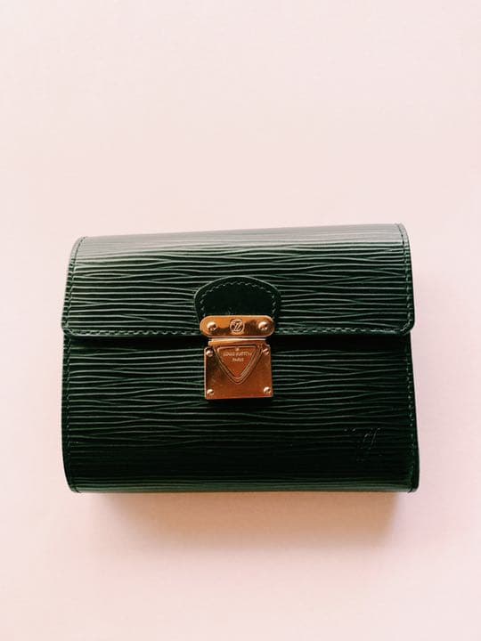 新品★LOUIS VUITTON(ルイヴィトン)折り畳み財布