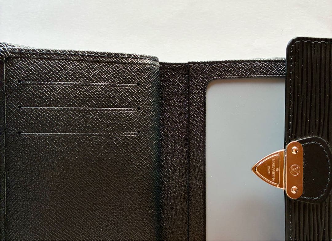 新品★LOUIS VUITTON(ルイヴィトン)折り畳み財布