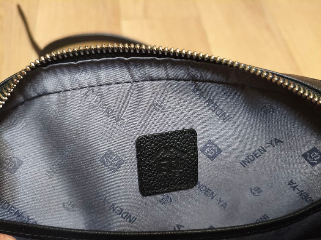 希少 印傳屋 フロニティ ショルダーバッグ 斜めがけ 肩がけ B5 黒×紫