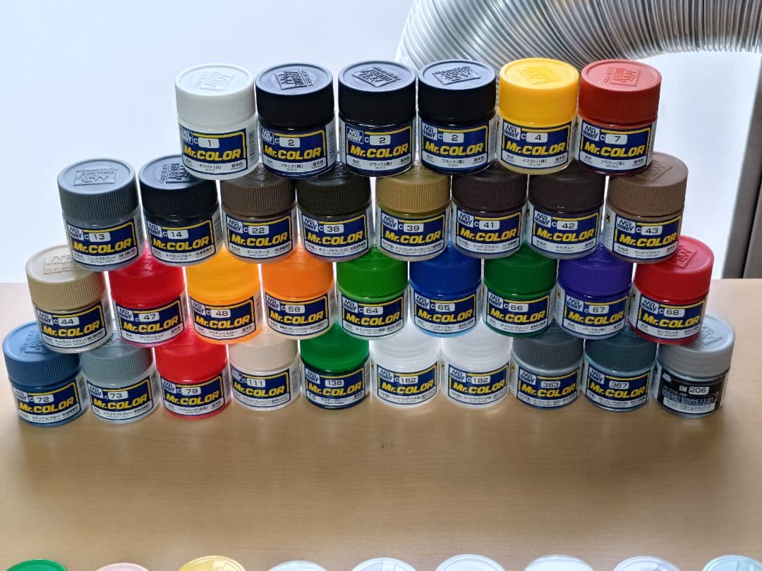 プラモデル用塗料、製作工具、他