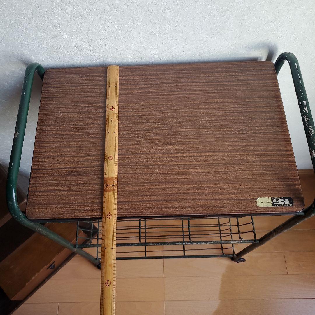 昭和レトロのラック