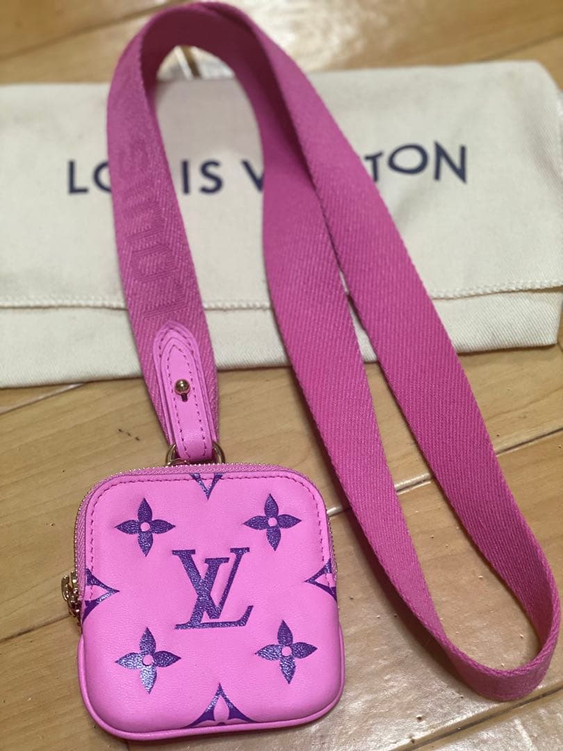 【極美品】LOUIS VUITTON ランヤード ミュルティ ポシェット！