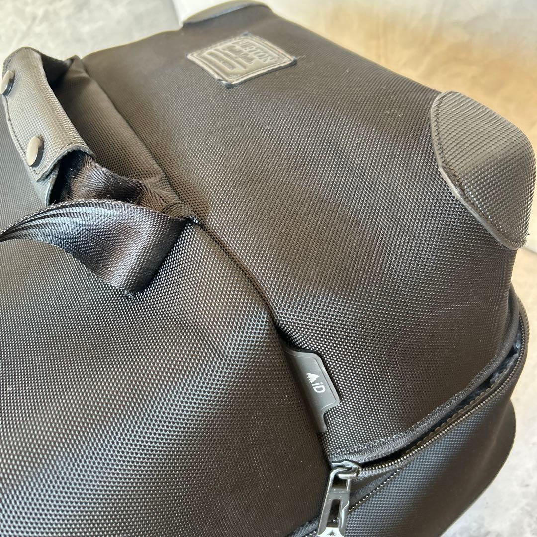 BURTON　86L　ウィーリーダブルデッキ　スーツケース　キャリーバッグ
