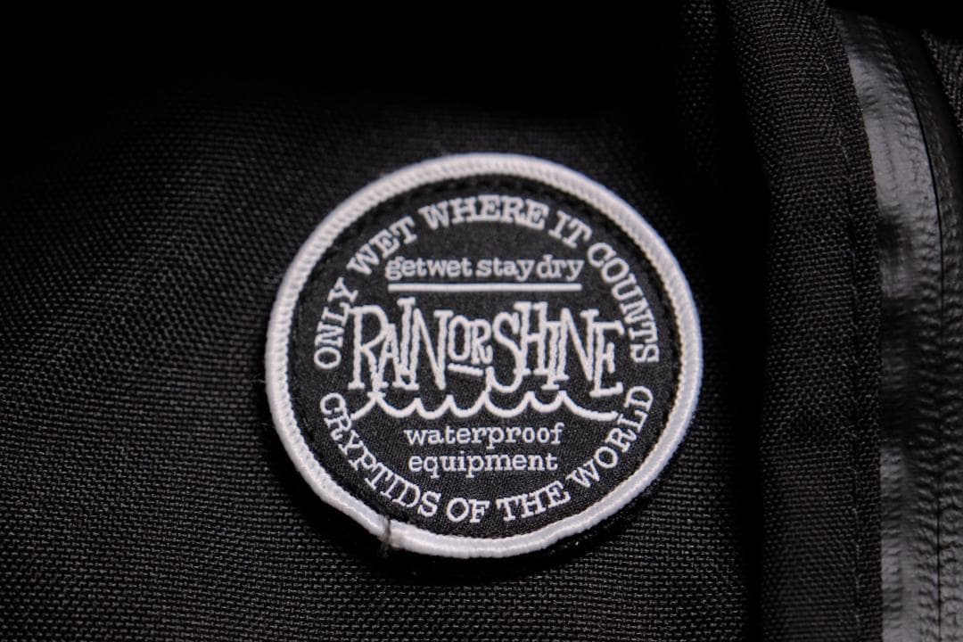 【美品】RAIN OR SHINE　バックパック１３L　ブラック　スノーボード用