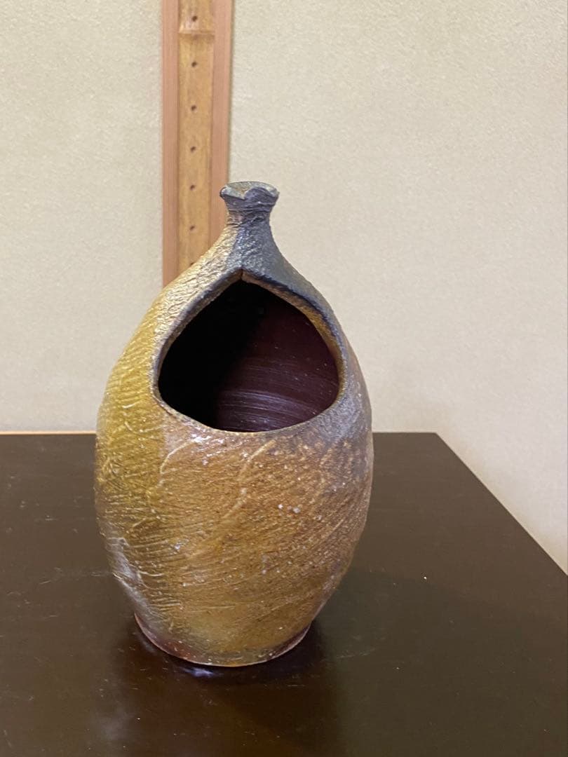 ⭐️本日限定⭐️茶道具/花入 『備前くりぬき掛花入』 岡田輝 共箱 茶の湯