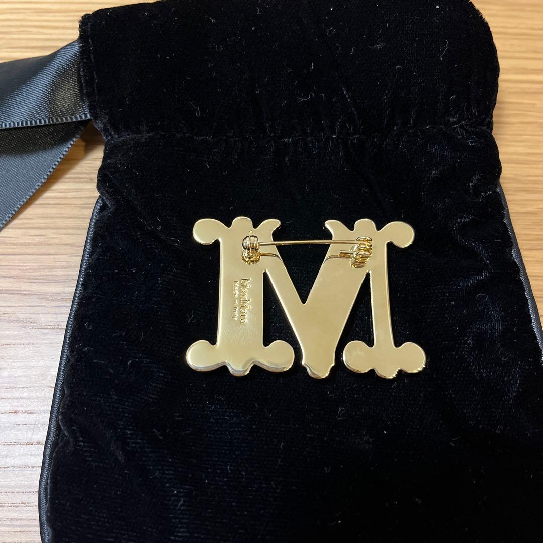 MaxMara ブローチ