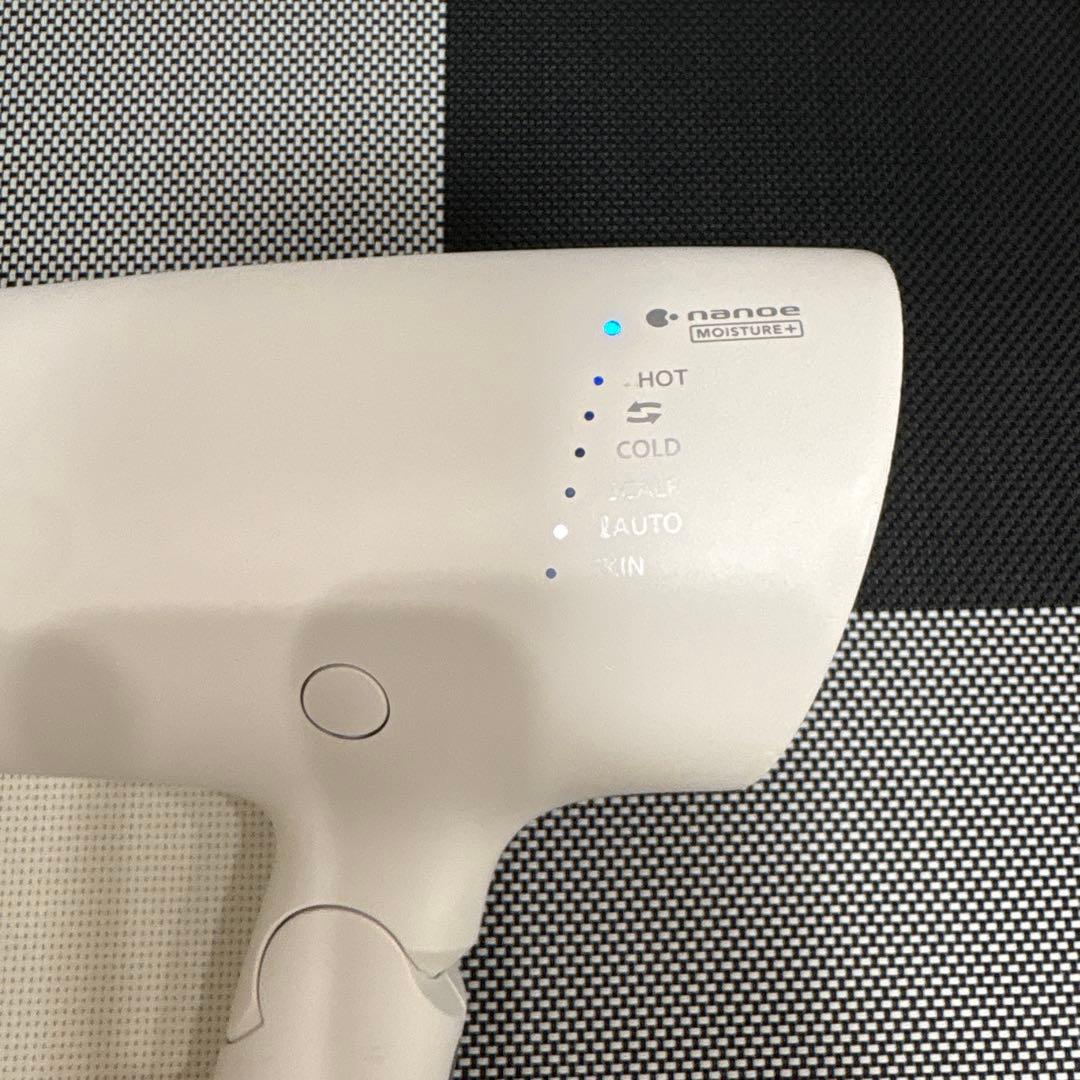 Panasonic　EH-NA0G-W　ウォームホワイト