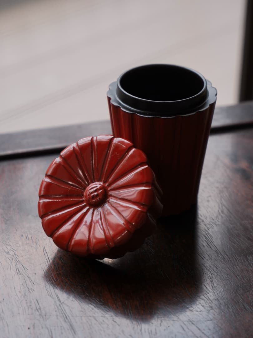 道場宗廣　菊割棗　 根来塗　茶入れ　茶器　漆工芸　共箱　茶道具　Q1993