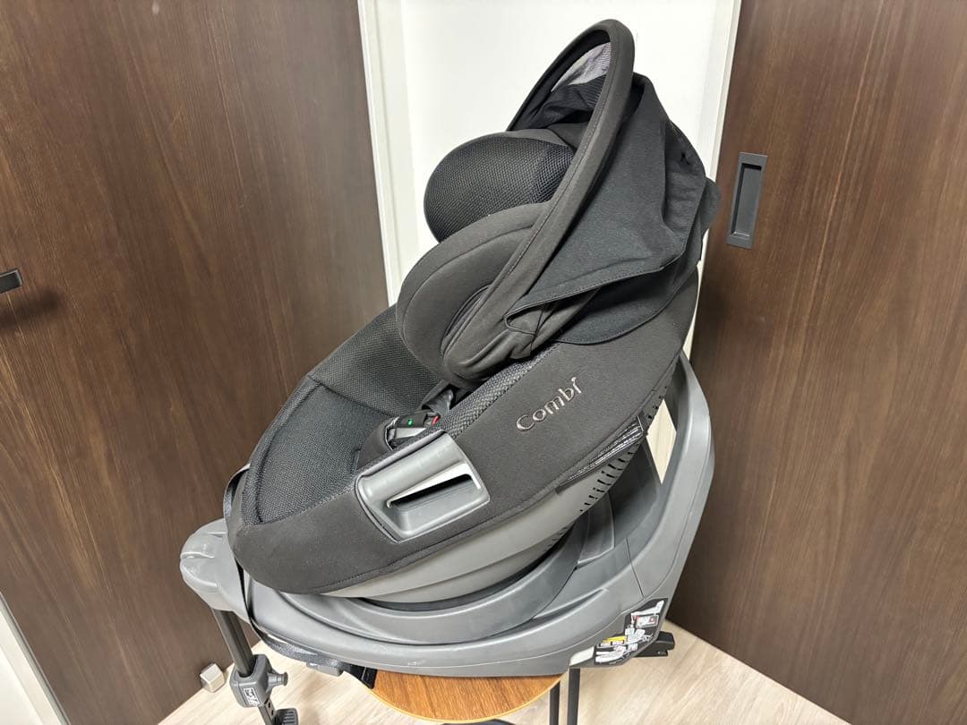 チャイルドシート　コンビ THE S plus ISOFIX エッグショックZD