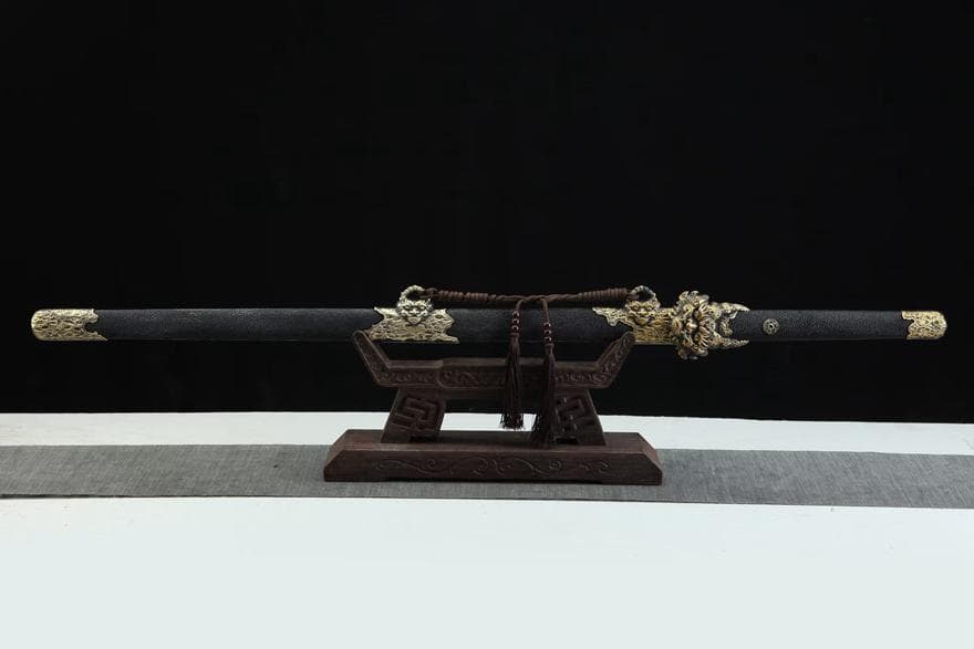 天隕石祥竜刀 模造刀 居合刀 武士道 武具 漢剣 唐刀 龍泉剣 手鍛造打