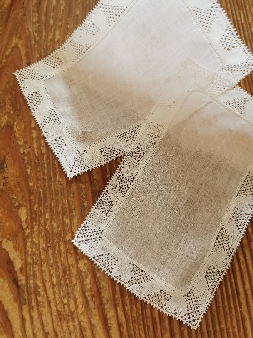 アンティーク フランダースレース 花頭を垂れた薔薇スクエアドイリー ティータオル