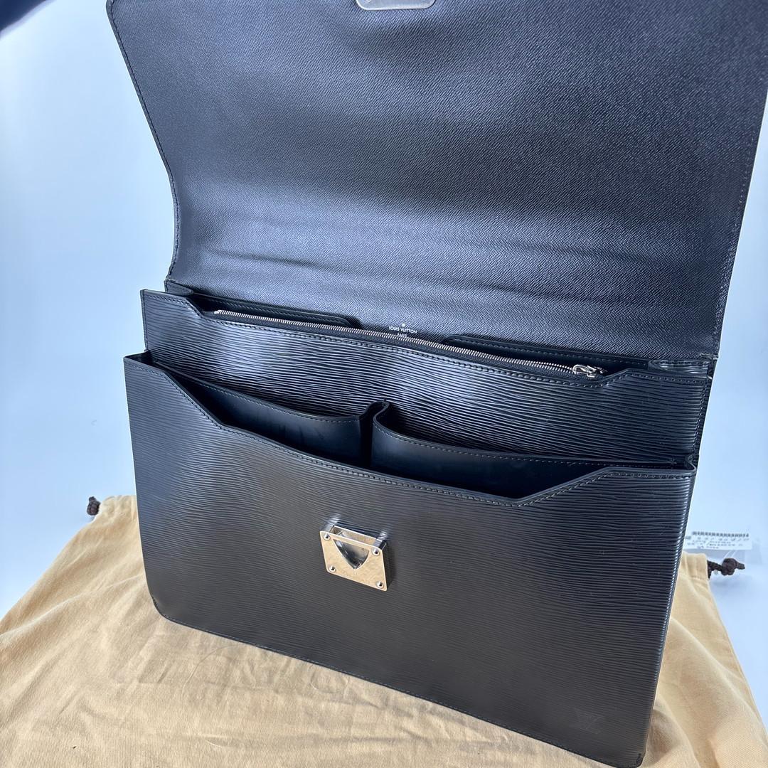 新品同様 ルイヴィトン エピ ラギート M54552 レザー ビジネス バッグ