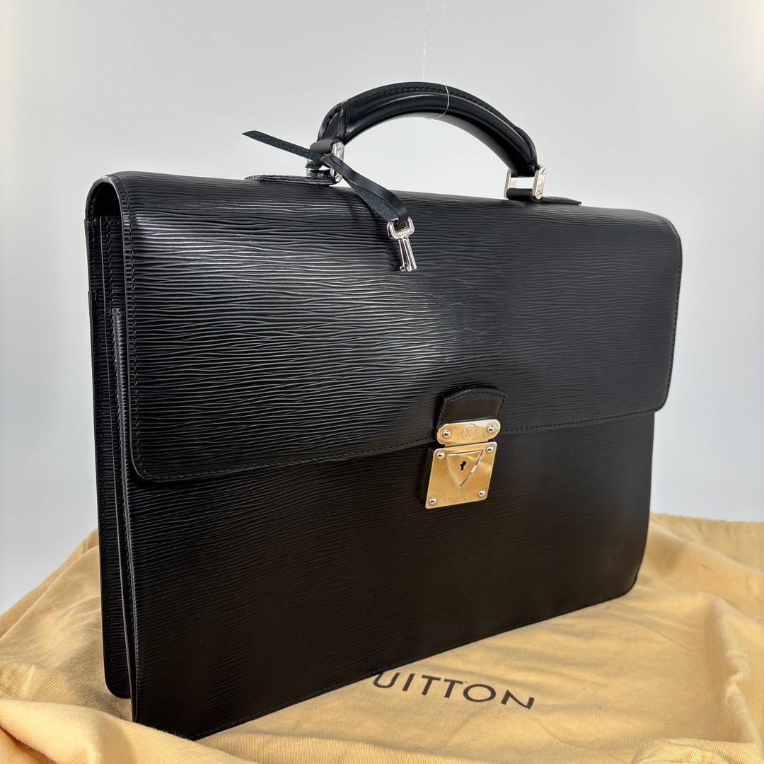新品同様 ルイヴィトン エピ ラギート M54552 レザー ビジネス バッグ