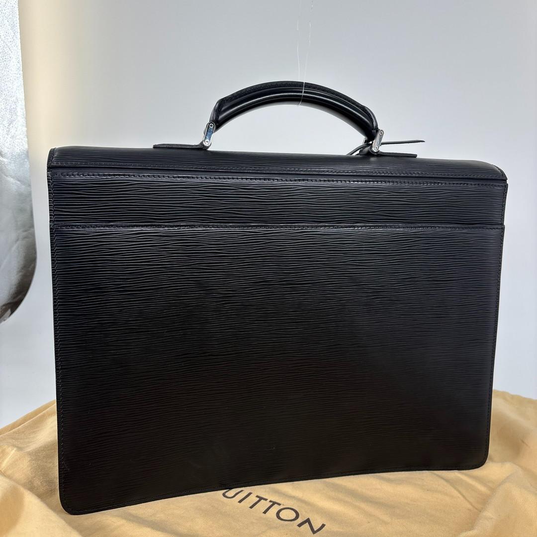 新品同様 ルイヴィトン エピ ラギート M54552 レザー ビジネス バッグ