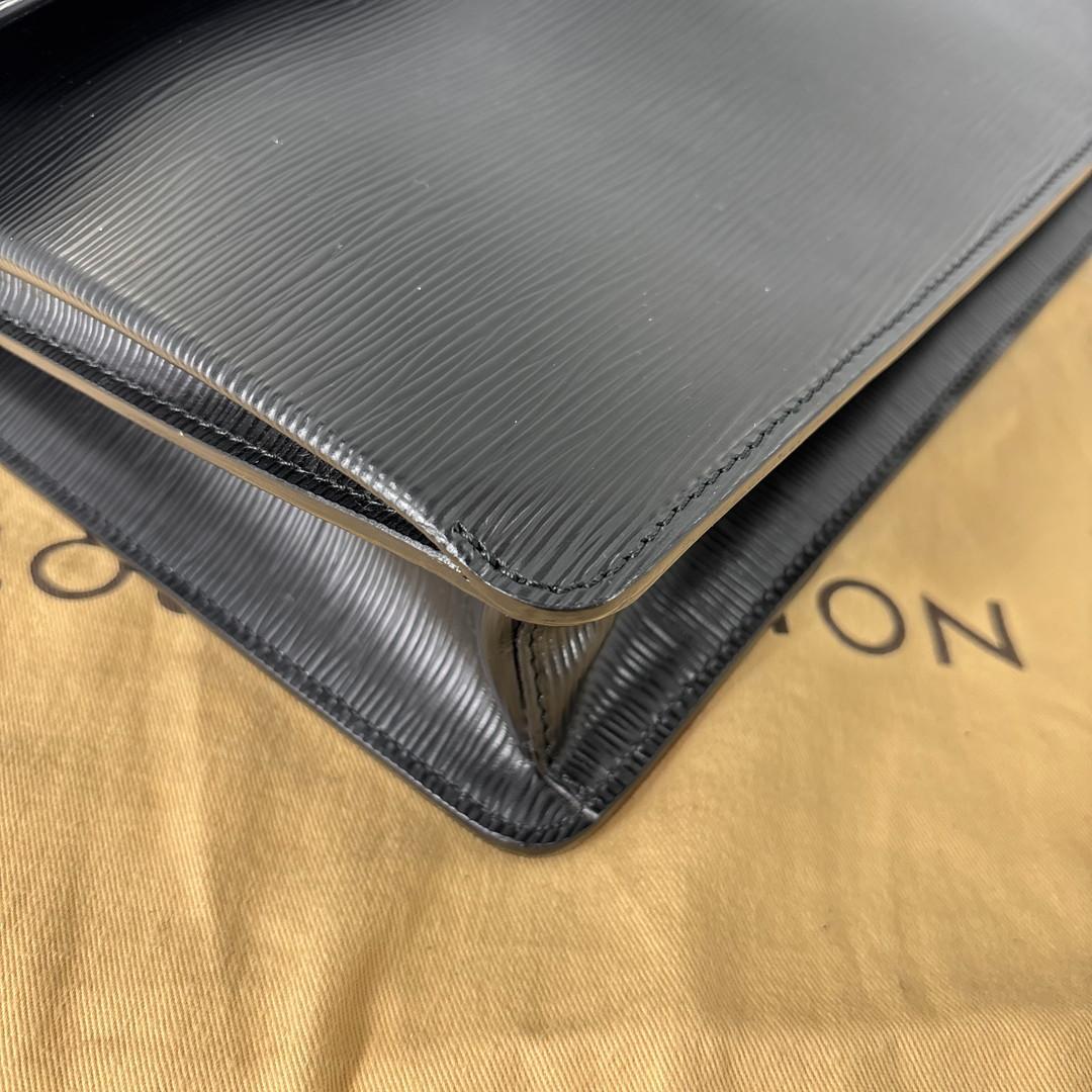 新品同様 ルイヴィトン エピ ラギート M54552 レザー ビジネス バッグ