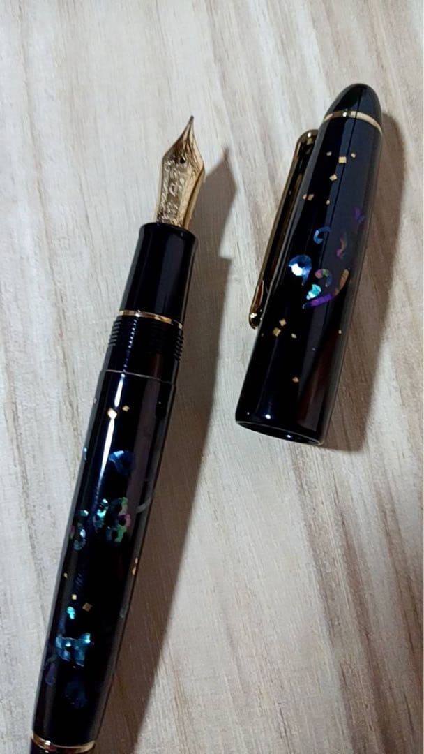 【絶品】中尊寺　万年筆　与楽　螺鈿　中尊寺限定 寶相華文 螺鈿