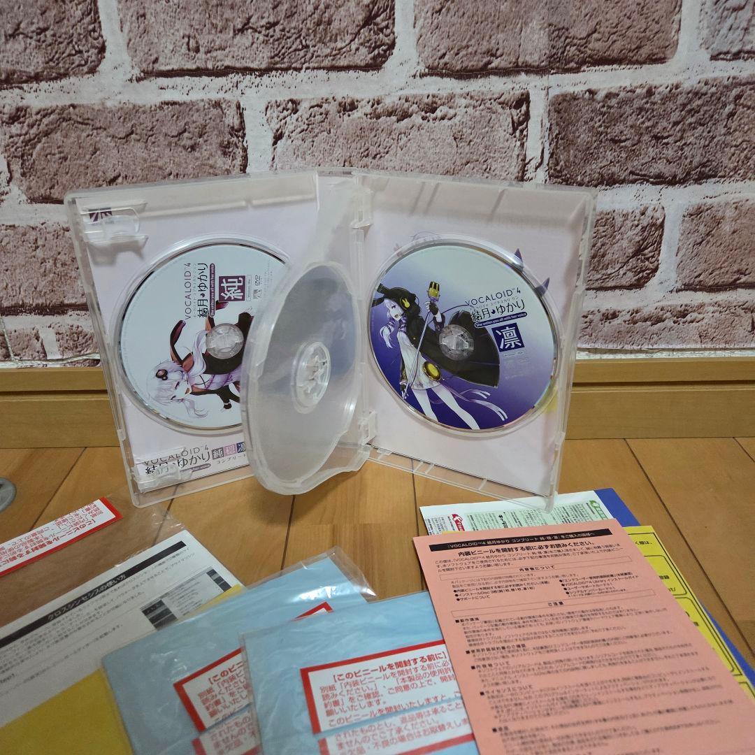 か*ギ様 【美品】VOCALOID4 結月ゆかり スターターパック　純・穏・凛