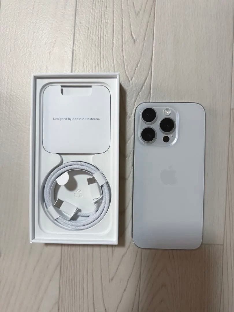 【美品】Apple iPhone 15 Pro 本体 256GB SIMフリー