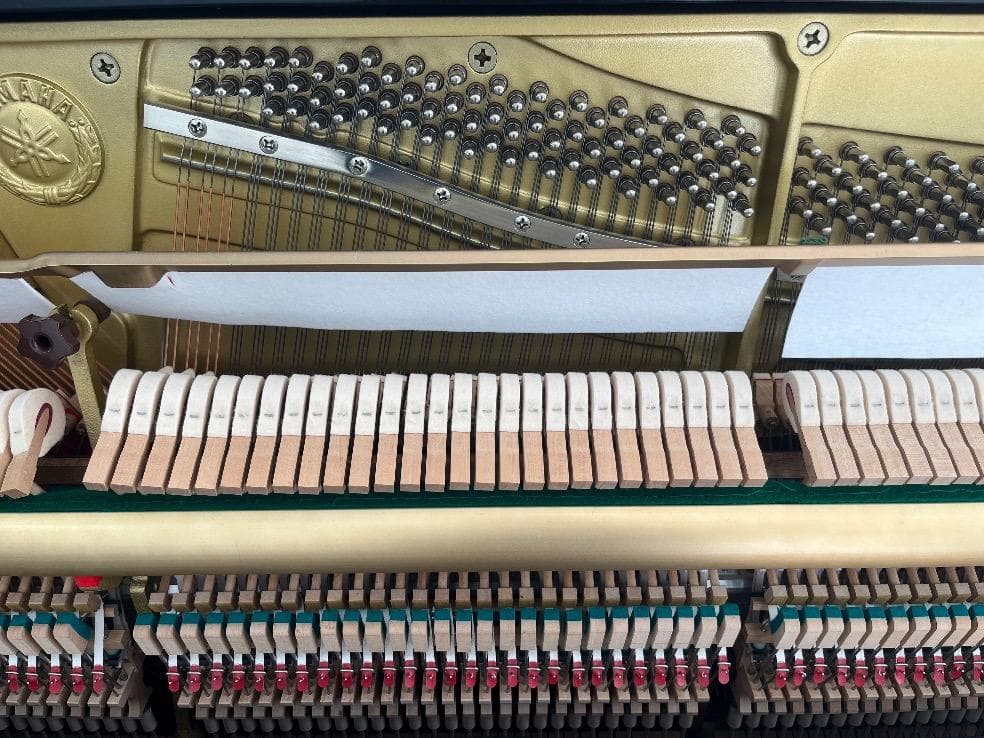 ★77300【アップライトピアノ】YAMAHA　YU3