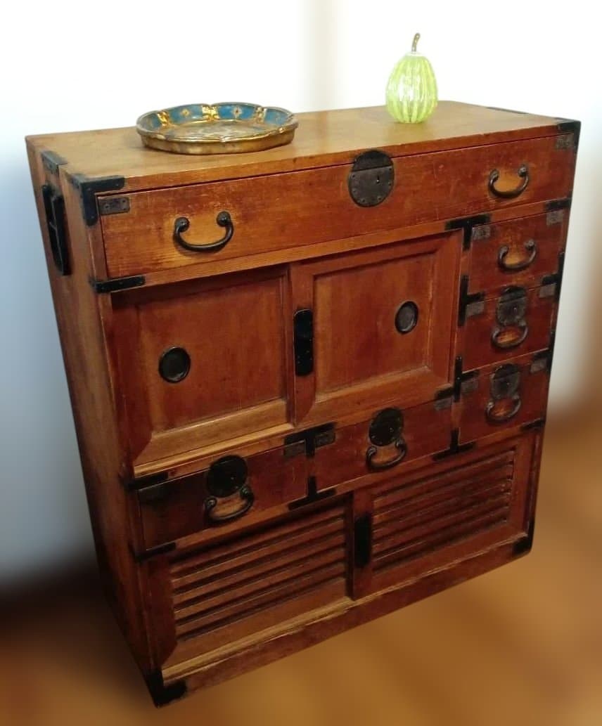 箪笥　立派な大正時代の帳場箪笥　榎木と杉　キャビネット 　鍵付き