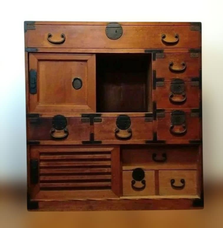 箪笥　立派な大正時代の帳場箪笥　榎木と杉　キャビネット 　鍵付き