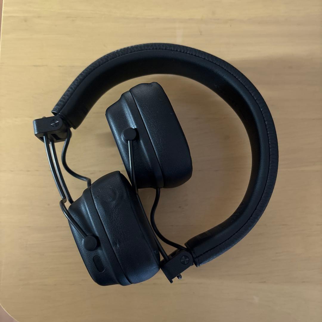 マーシャルヘッドホン
