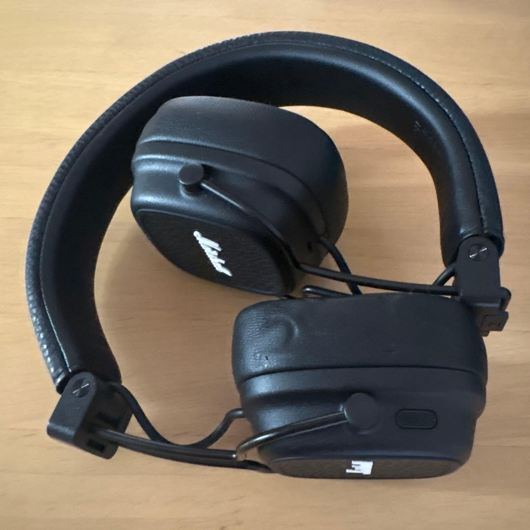 マーシャルヘッドホン