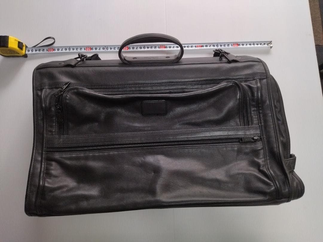 TUMI レザー ブラック ガーメントバッグ スーツ ビジネス 出張 旅行