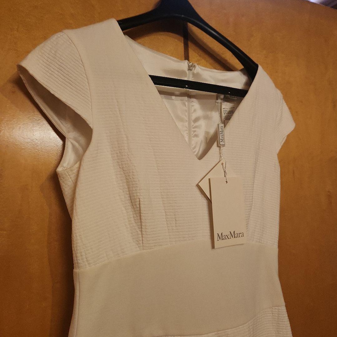 MaxMara ホワイトドレス Vネック キャップスリーブ