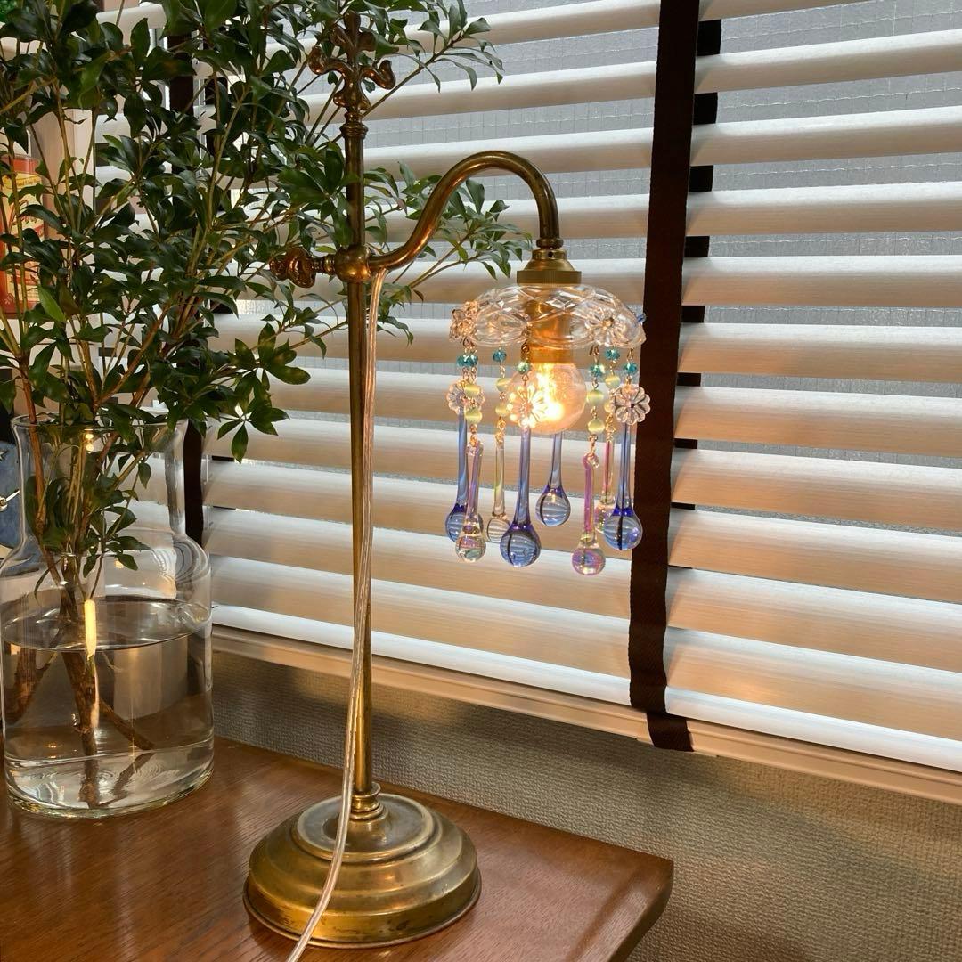 シャンデリア　1920年　フランス（青と虹）アンティーク　オパールセント