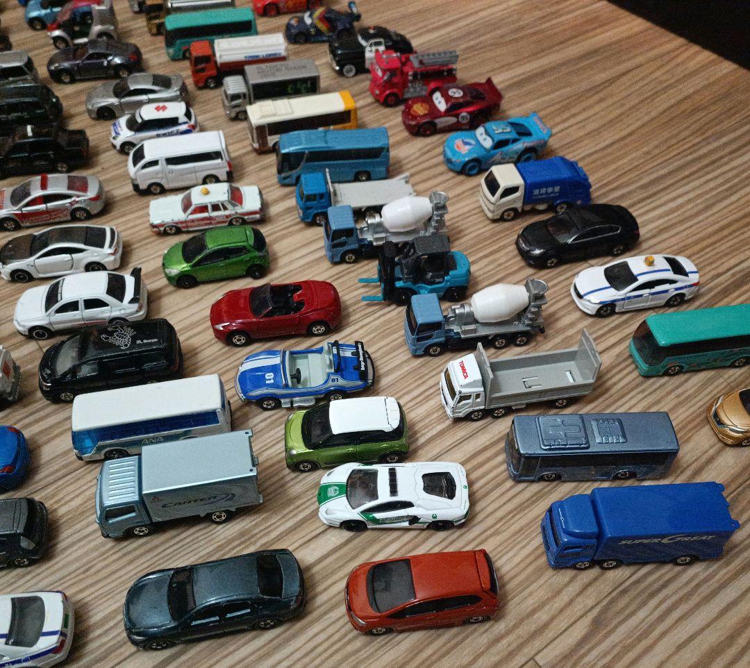 トミカ 約70台 セット　カーズ、セドリックタクシー、東京ディズニーリゾート他