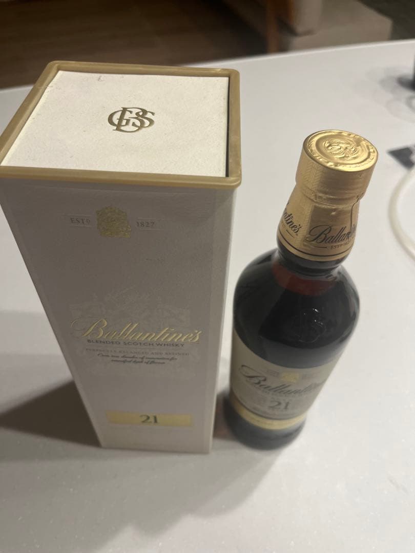 バランタイン21年 ウイスキー 700ml 未開封