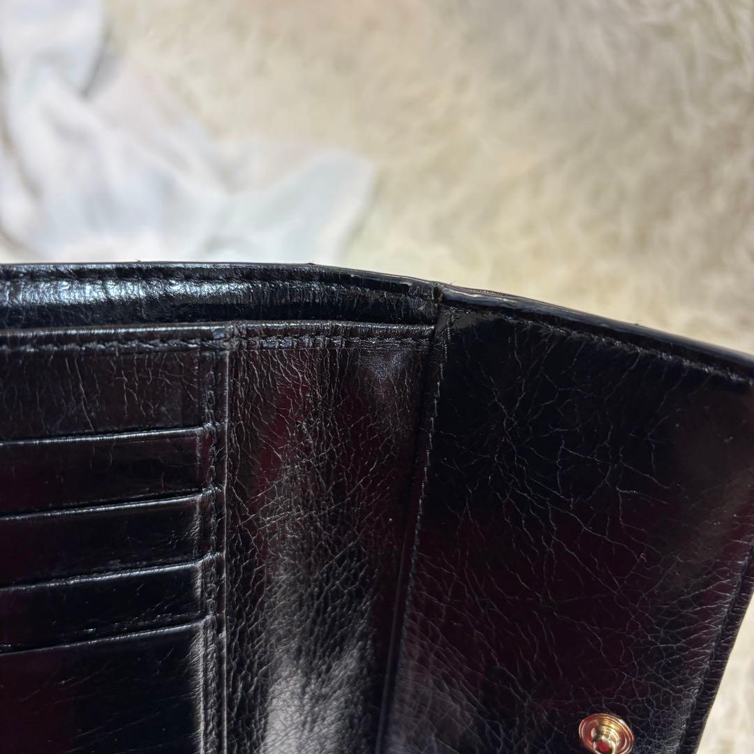 トッズ　TOD's 三つ折り財布　 キルティング　ブラック　Tロゴ