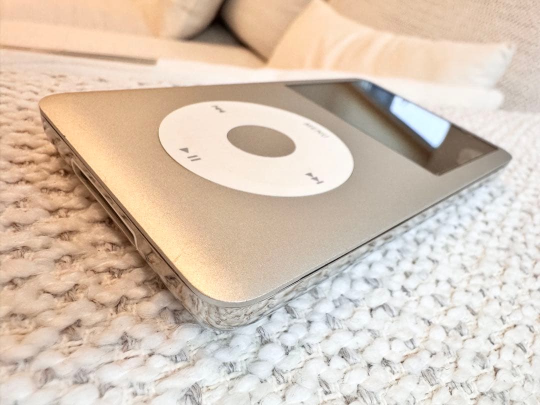 【極美品】iPod classic 第6世代 160GBシルバー 新品バッテリー