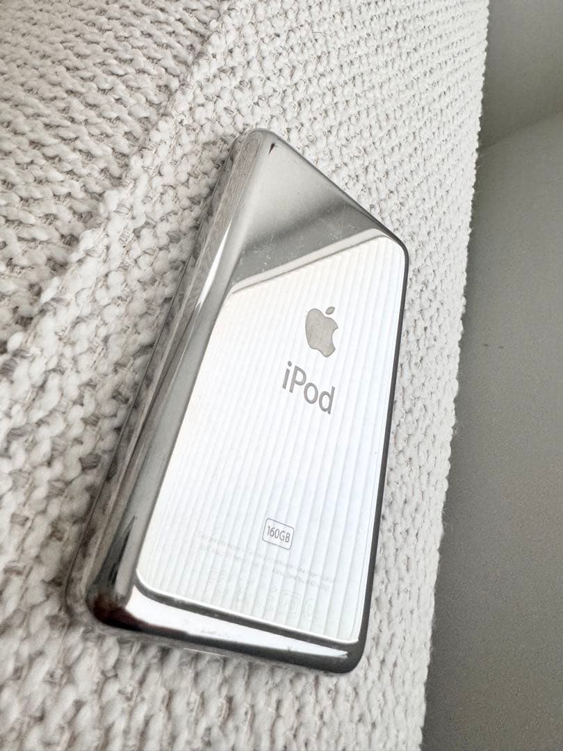 【極美品】iPod classic 第6世代 160GBシルバー 新品バッテリー