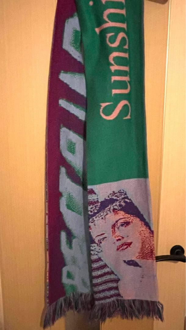 モンマントルニューヨーク　マフラー