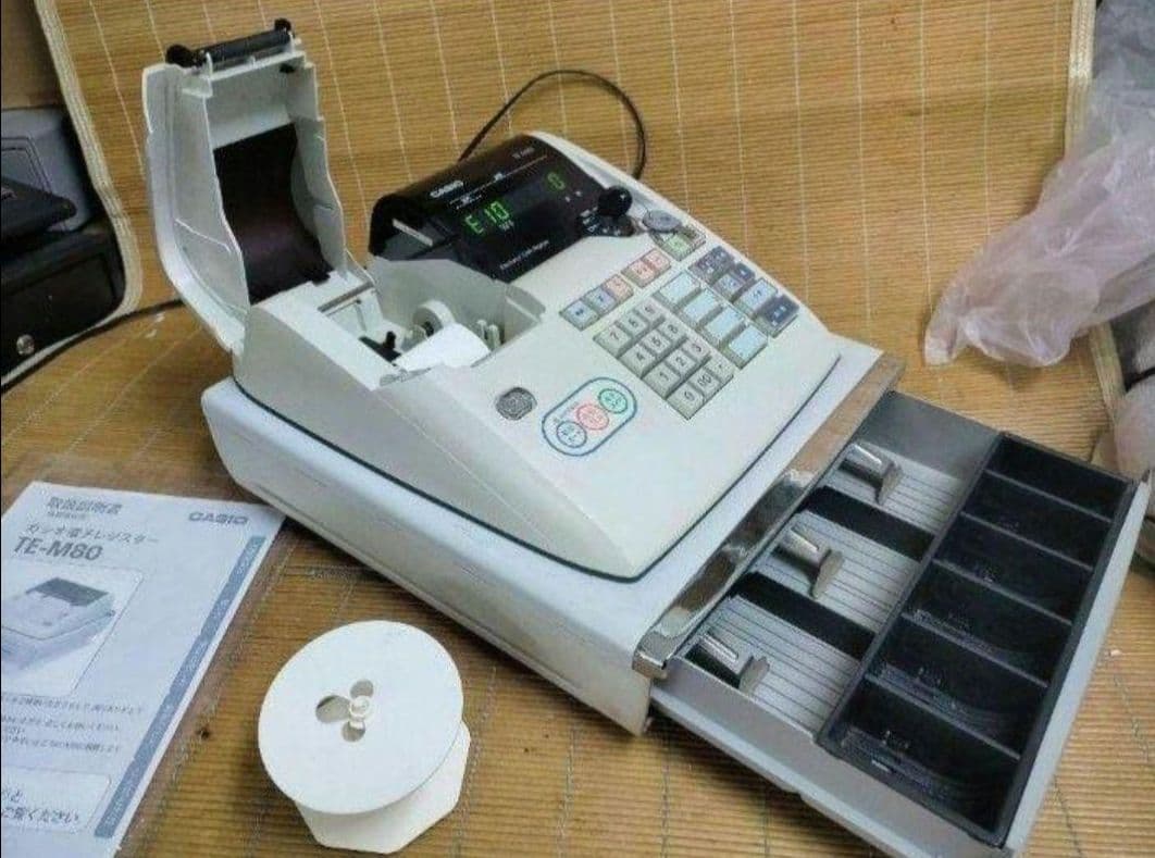 カシオレジスター　TE-M80　中古品　人気機種感熱紙　送料無料　801235