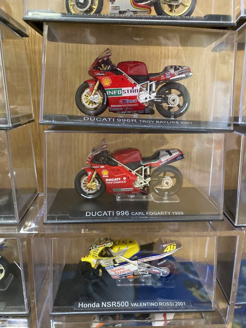 デアゴスティーニ隔週刊チャンピオンバイクコレクション　1/24スケール　ファイル