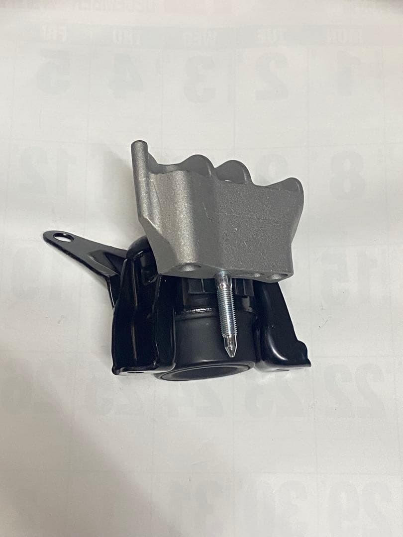 AZR60G エンジンマウント 右 12305-28080 ノア ヴォクシー