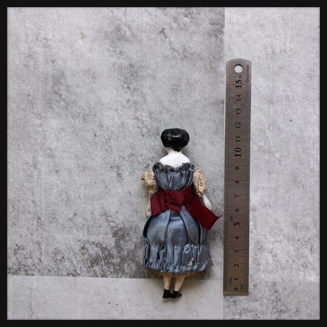 アンティーク 小さなチャイナヘッドドール　 フラットトップ　クラシカルスタイル