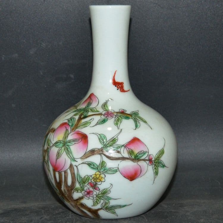 九桃小天球花瓶 景徳鎮 陶磁器 装飾品 工芸品 美術品 置物