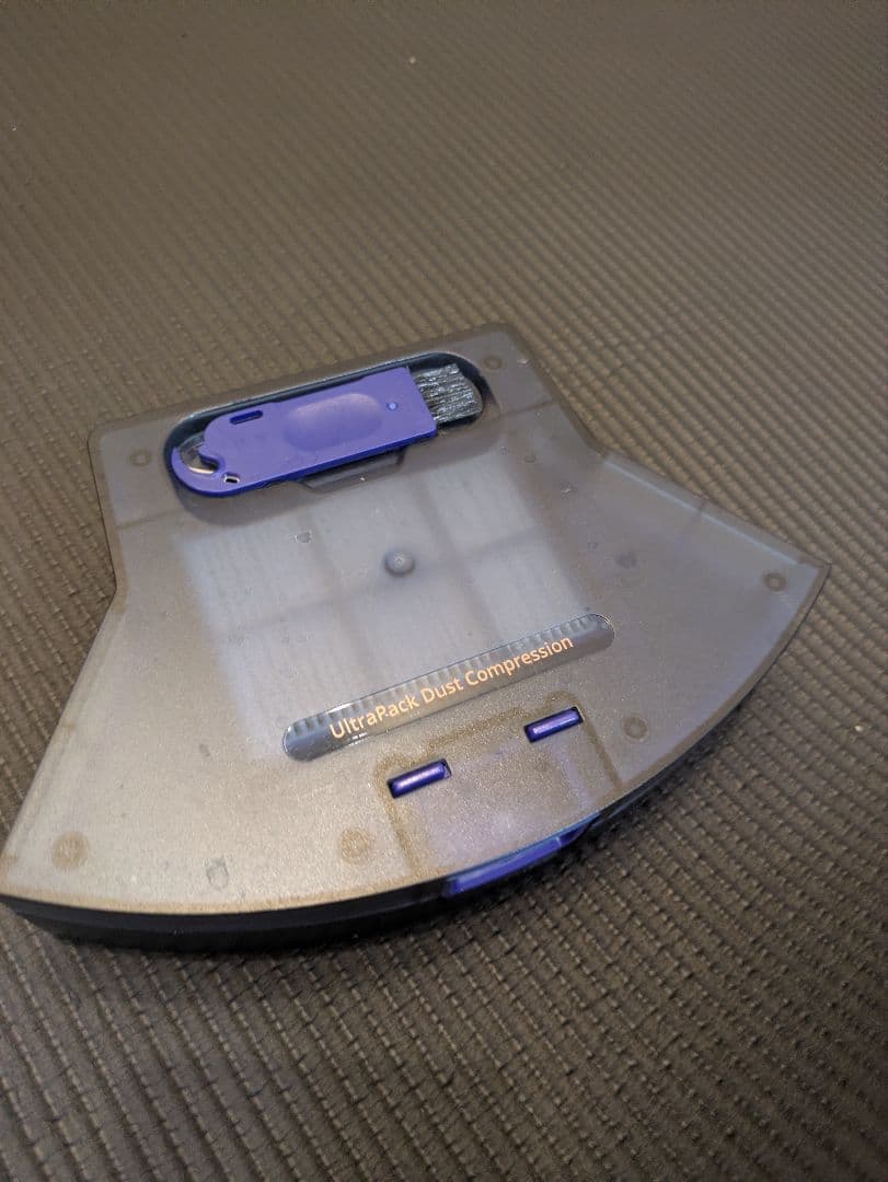 eufy X8 Hybrid RoboVac 本体