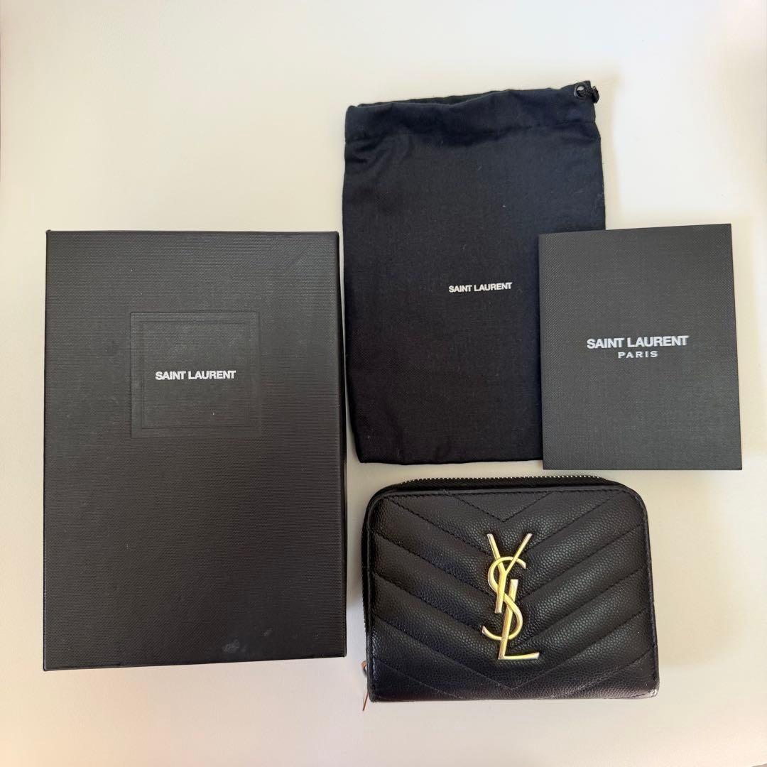 【nano chan様】SAINT LAURENTモノグラム コンパクト