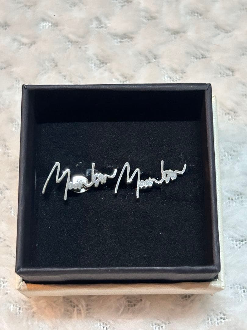 おまとめ中ASTROムンビンネームピアス