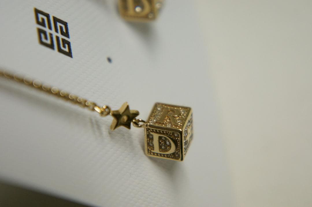 DIOR ロゴキューブ ピアス 正規品 USED ディオール スター ゴールド