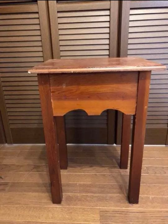 アンティーク　サイドテーブル