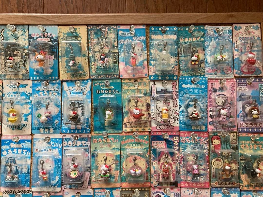 【バラ売り可】ご当地キティ　根付け・ファスナーマスコット・ストラップ