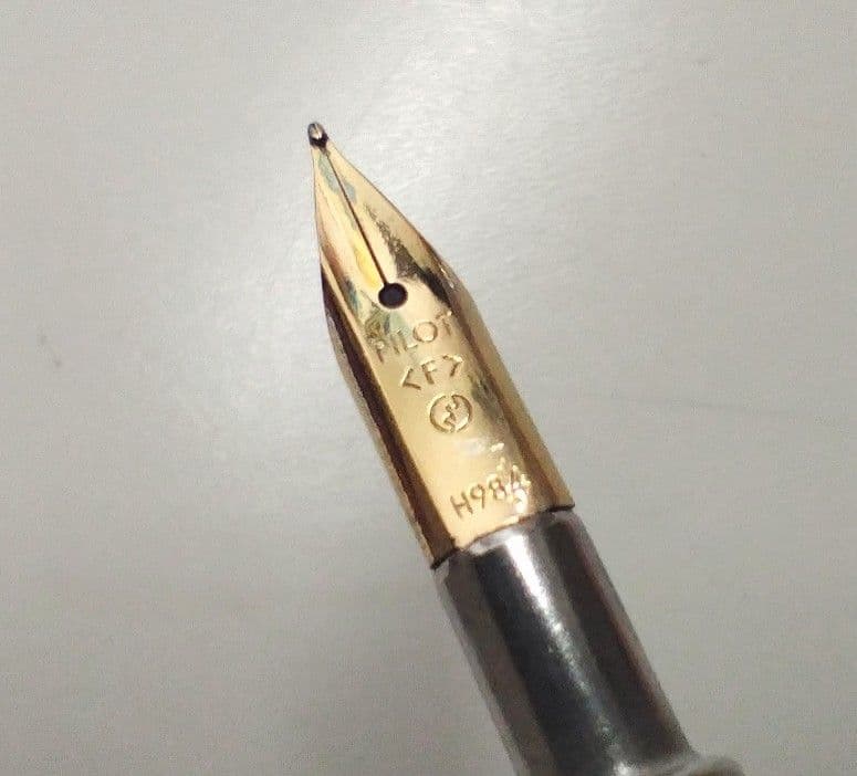 パイロット キャップレス 多面体 14K 細字F 廃番 レア